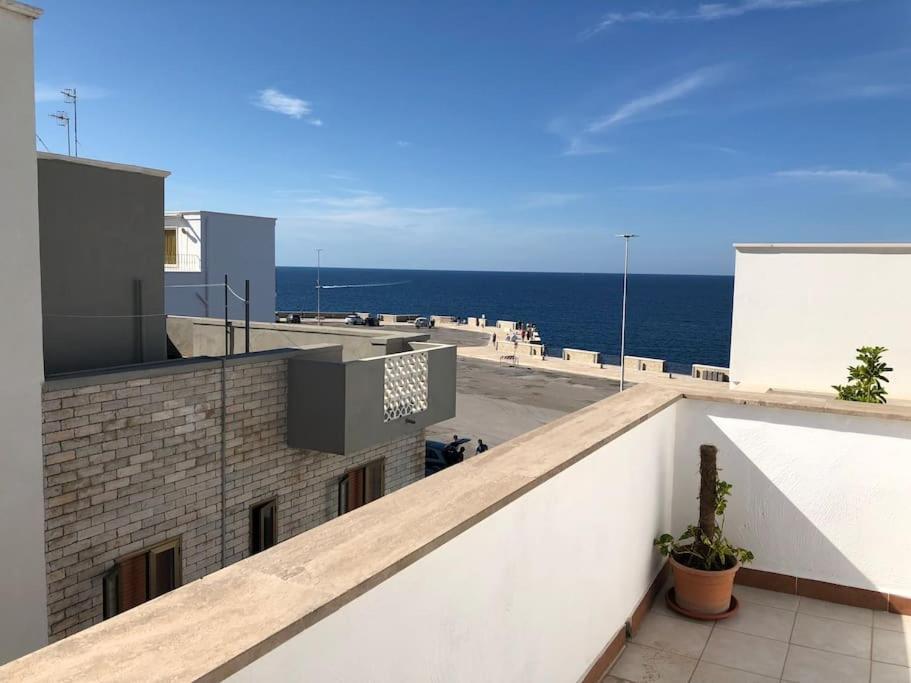 La Casa Di Gio Con Terrazzino Panoramico Appartement Polignano a Mare Buitenkant foto
